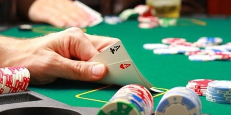 Bật mí những mẹo hữu ích trong cách đánh bài poker tại 8XBET